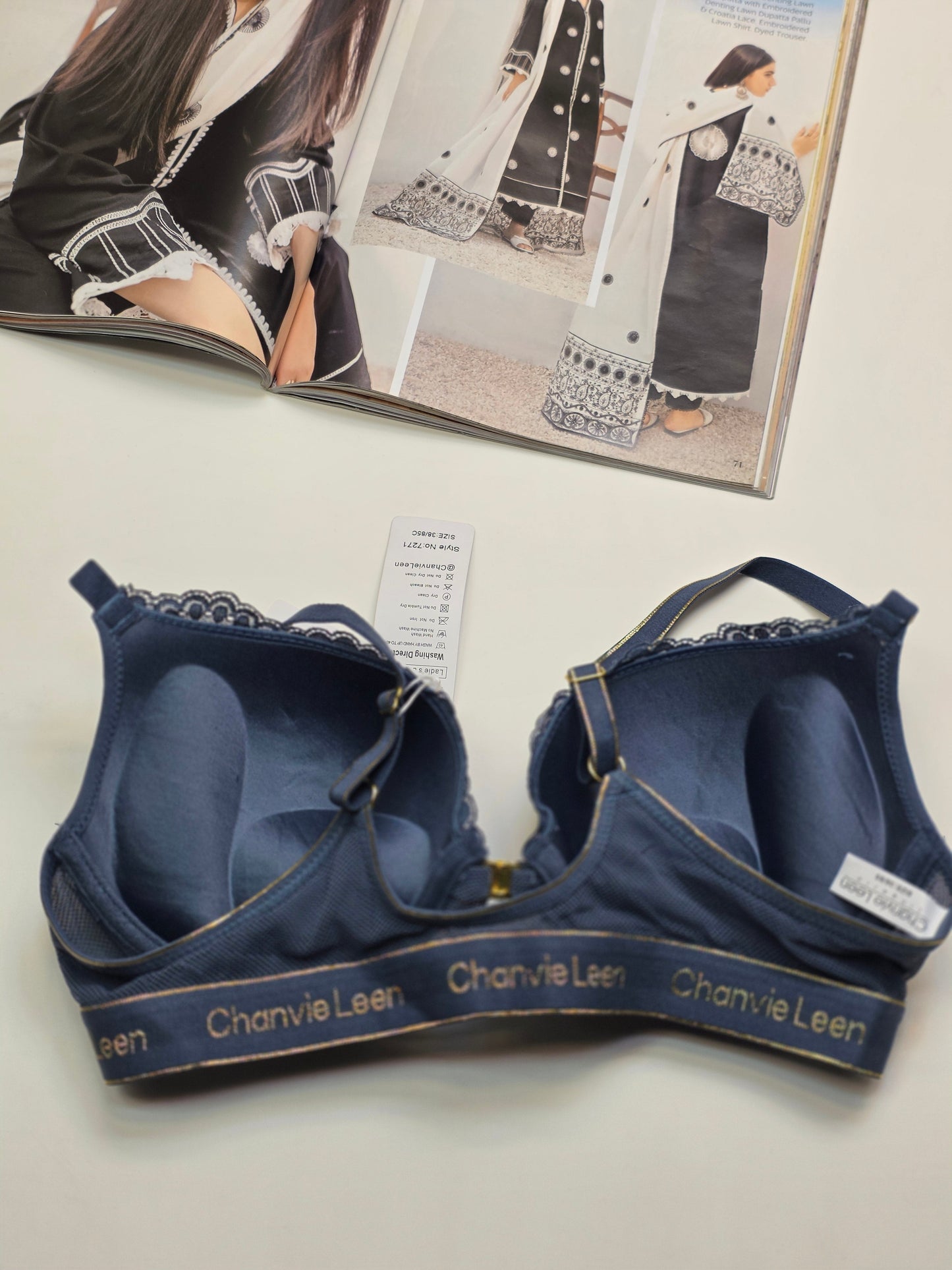 Front Buckle Double Padded Full Coverage Bra